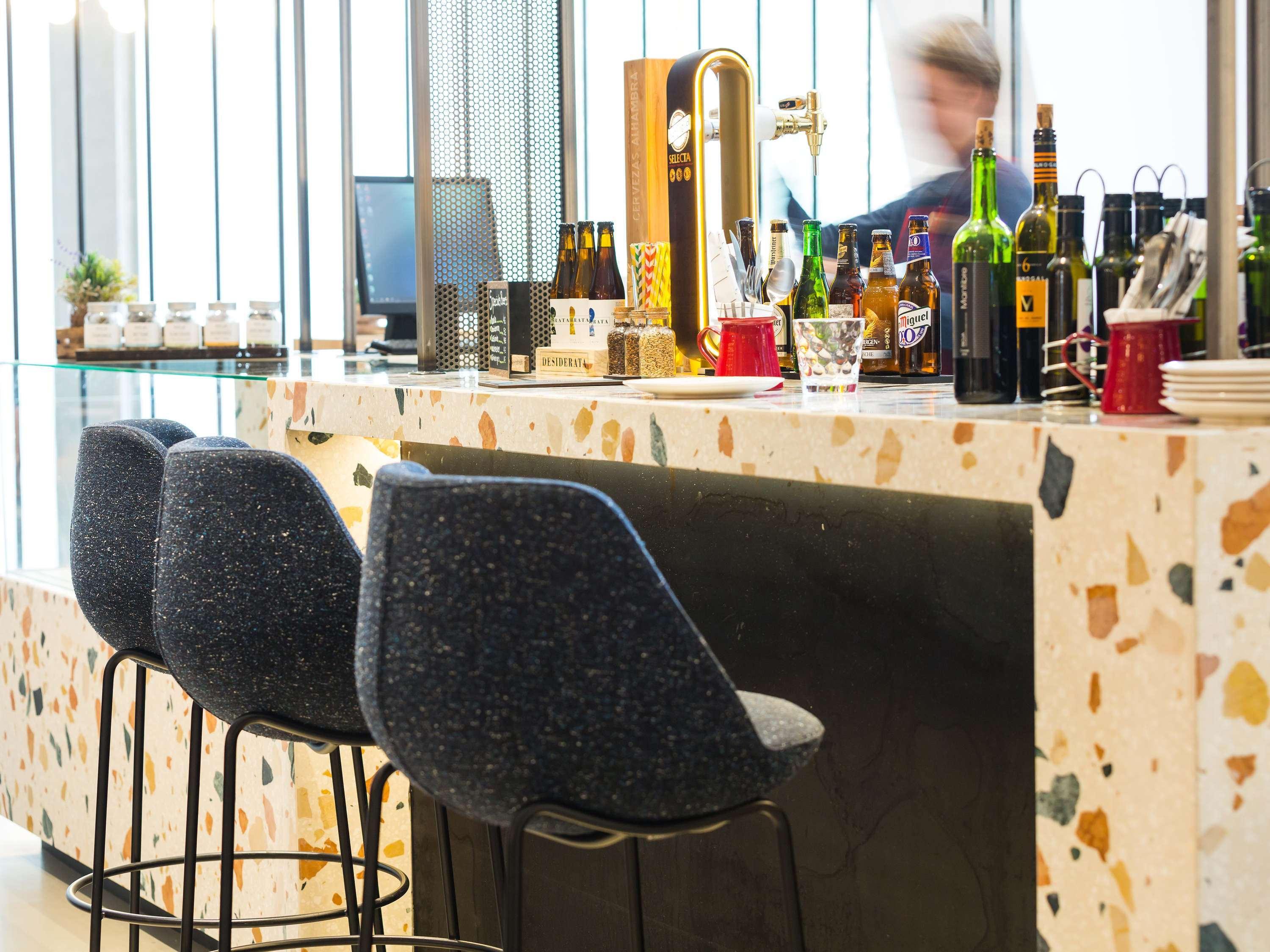 Novotel Sevilla Luaran gambar