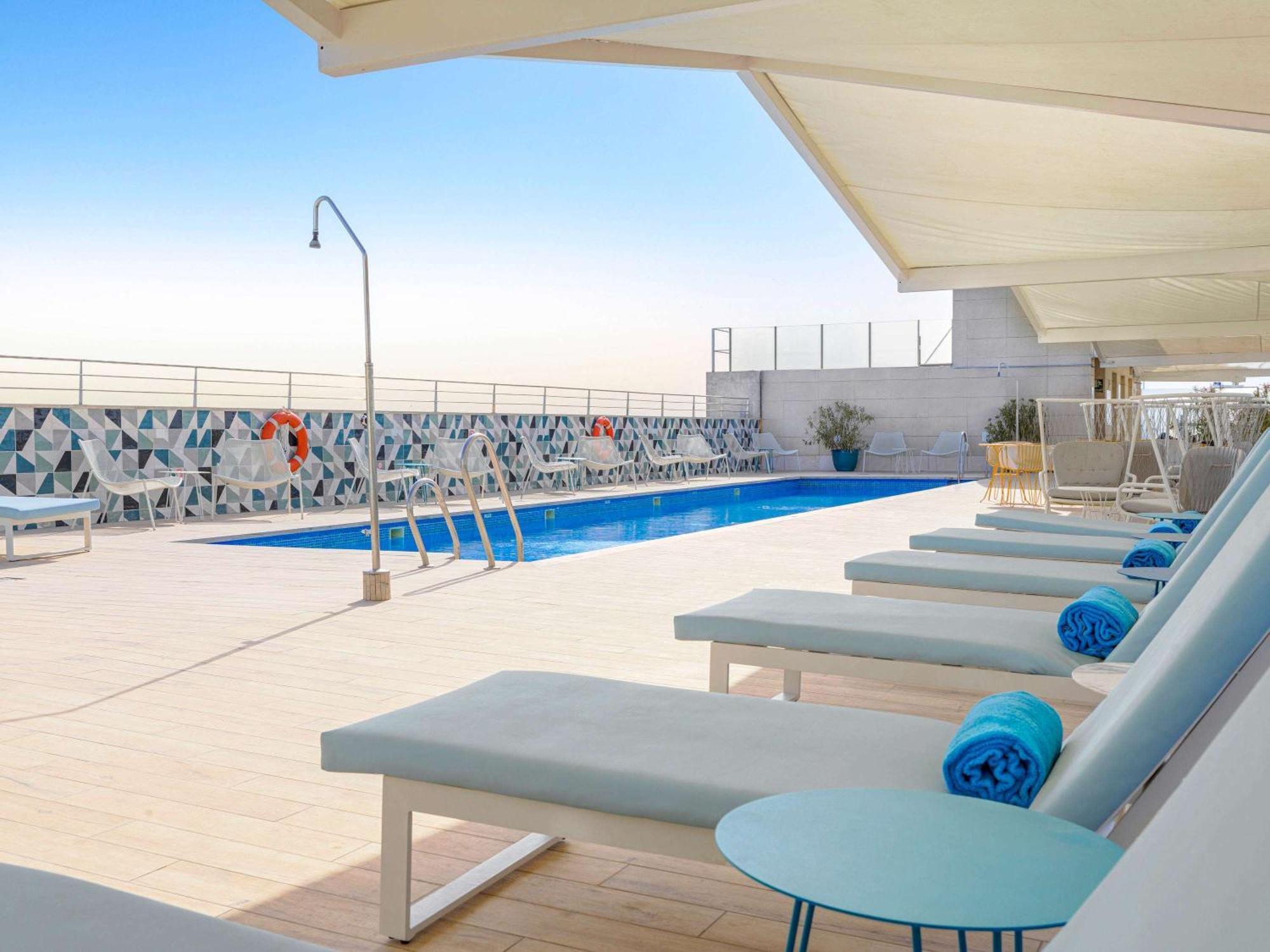 Novotel Sevilla Luaran gambar